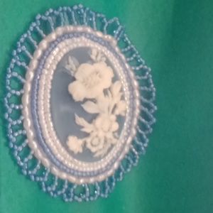 Beaded cabochon
